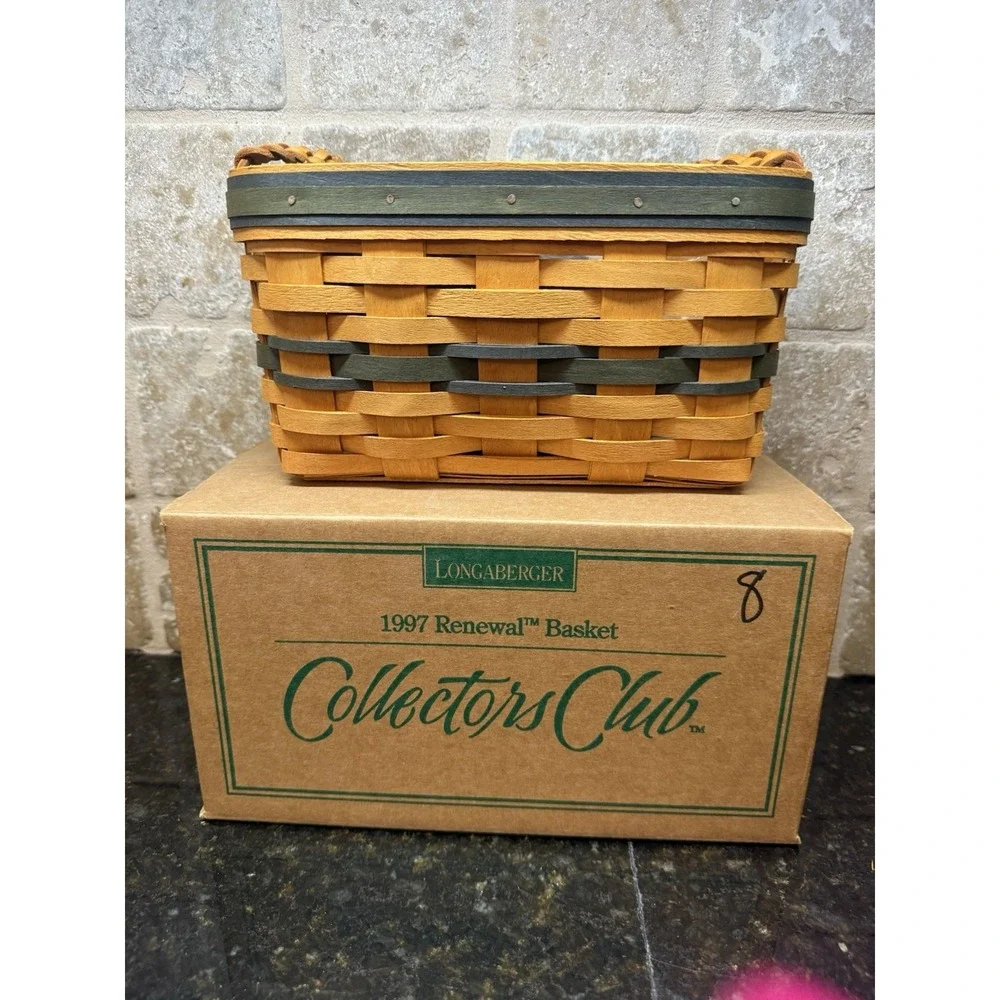Longaberger 1997 Collectors Club Renewal Basket‎ w/ Liner, Protector & Box